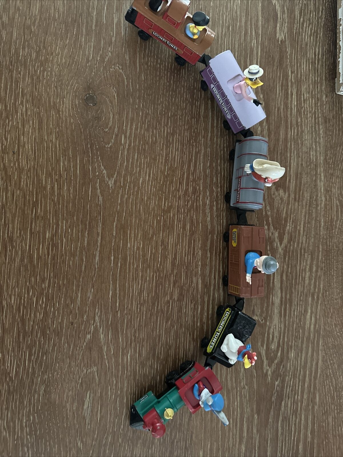 looney tunes Vintage Train Set. Complete Set From Late 1980