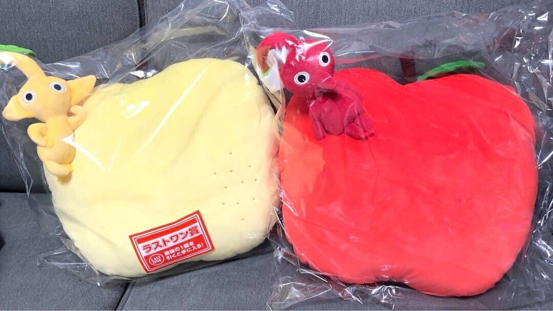 Pikmin bugs kingdom Red Pikmin & Yellow Pikmin Cushion Set of 2 Ichiban Kuji