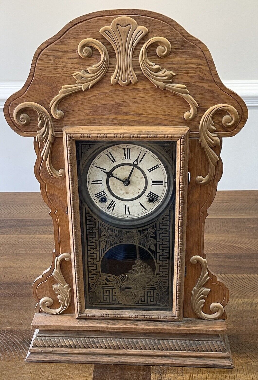 Antique Gingerbread Wood Mantle E. Ingraham Ornate Clock Pendulum USA Read