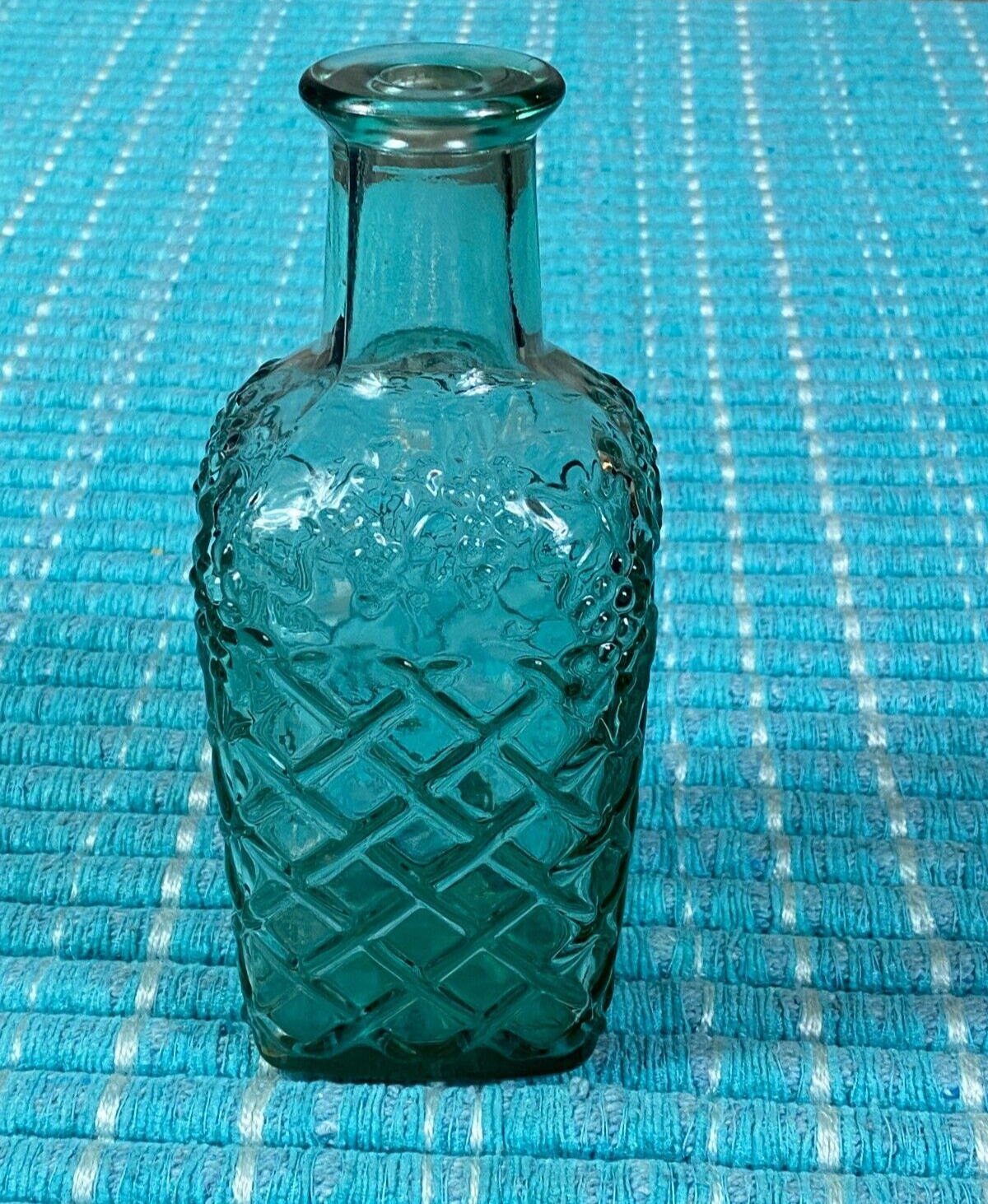 Vintage Libbey Clear Glass Bottle Basket Weave Pattern Canada 8\