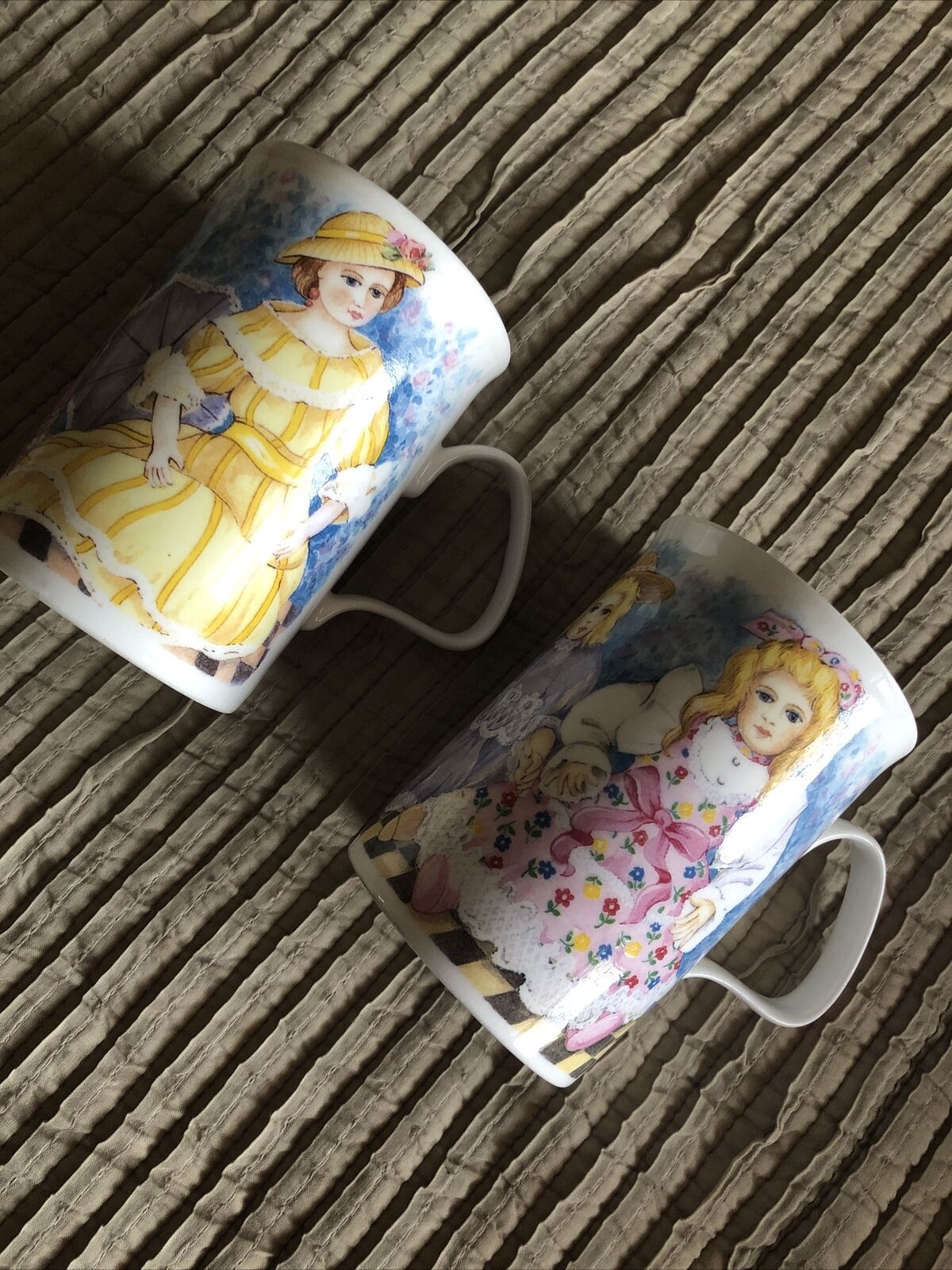 ROY KIRKHAM Bone China Treasured Dolls England collectibles mugs Set 2 Quality