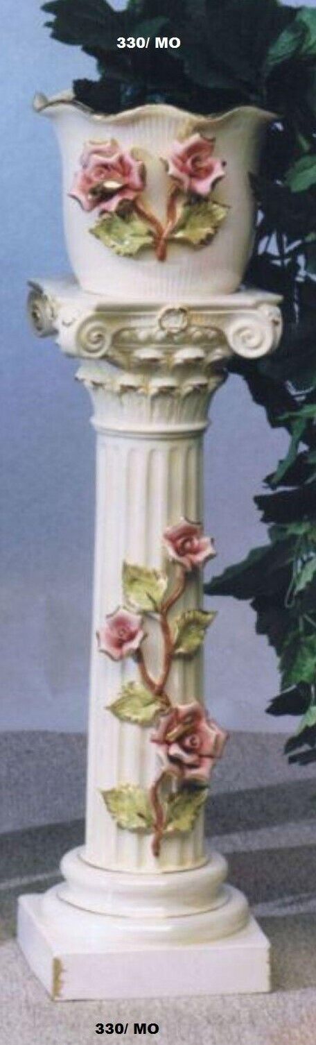 Capodimonte set small Pedestal with pot with 24K Gold