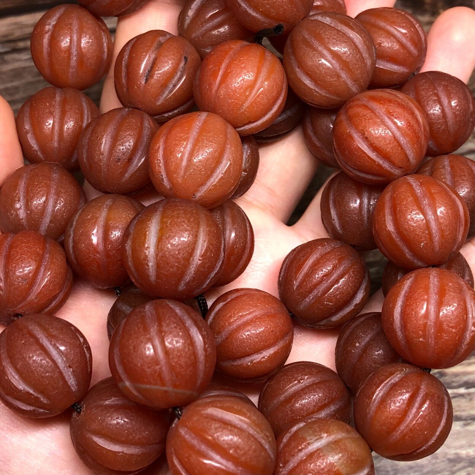40pcs/19mm Natural Magic Tibetan Antique Old Red Agate Stone Carved Beads CB200
