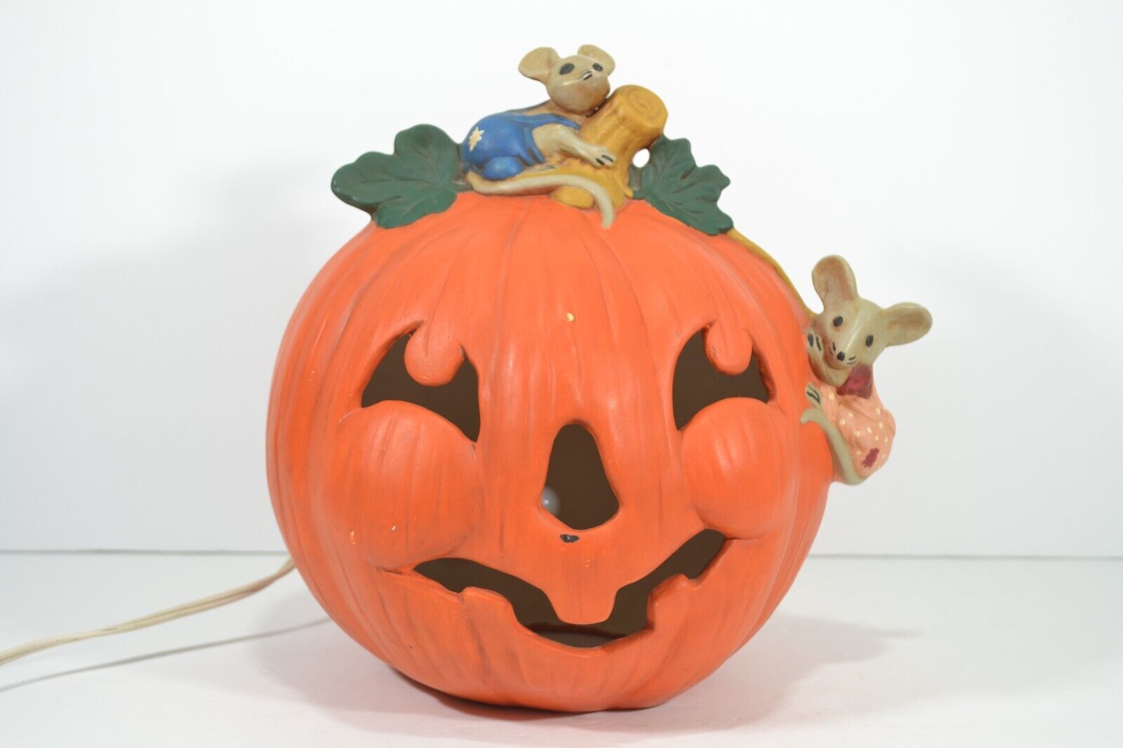Vintage 1980s Halloween Ceramic Pumpkin Jack o Lantern Mice Light Up 9\