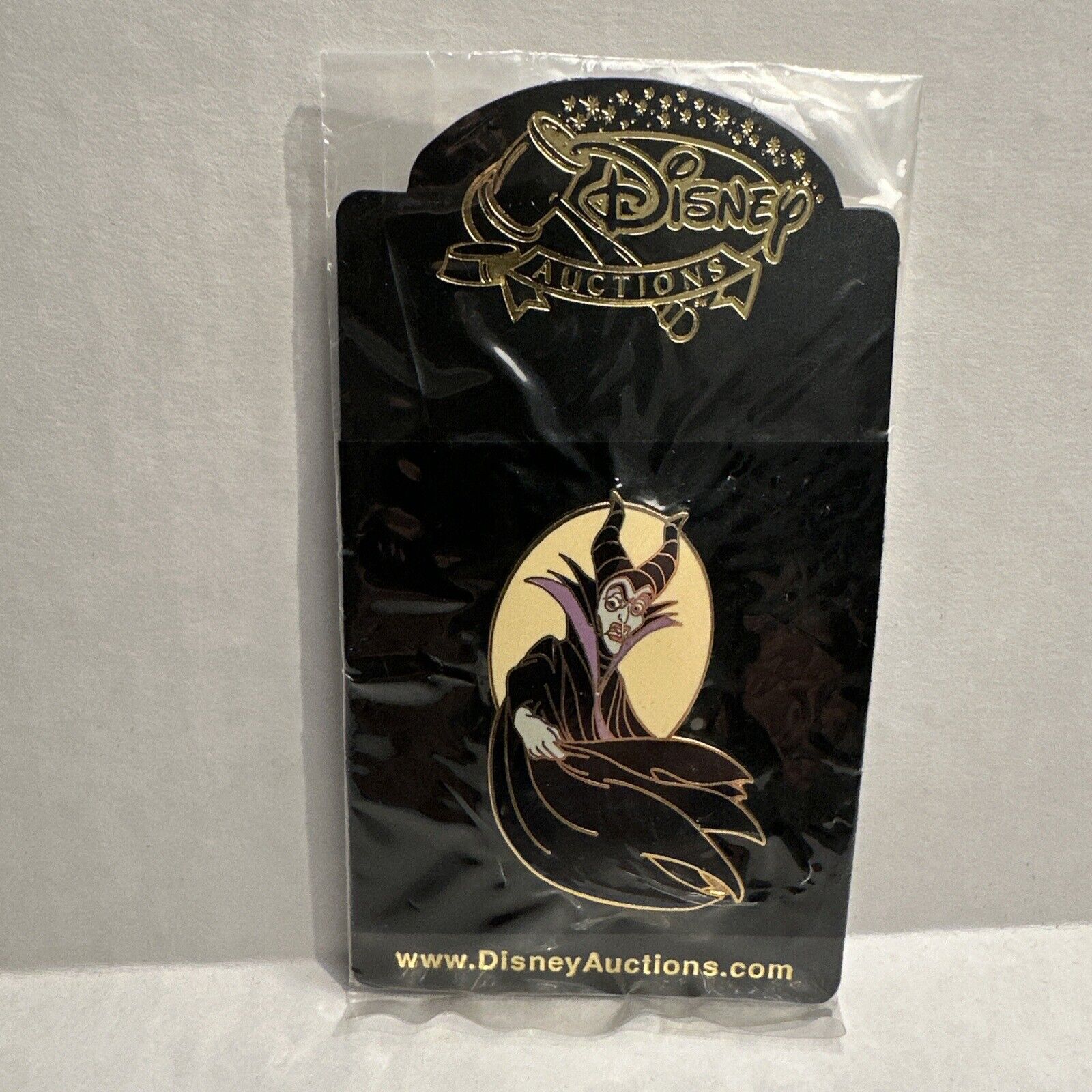 NEW Disney Auctions Maleficent in Cape Pin 27730 LE 1000