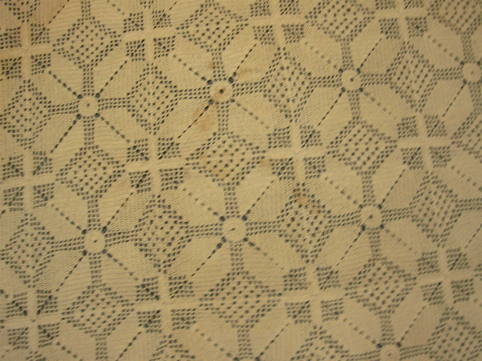 ANTIQUE BEIGE HAND CROCHETED TABLECLOTH with PINWHEEL & FLOWER BORDER 68\