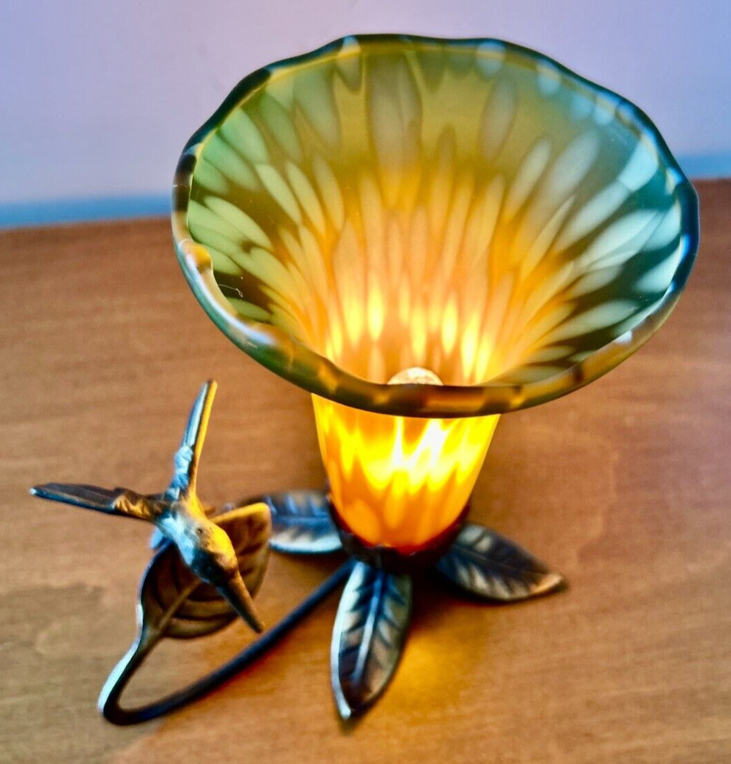 Vtg Hummingbird Tiffany Style Lamp Night Light Tulip Fluted Glass Brass Works