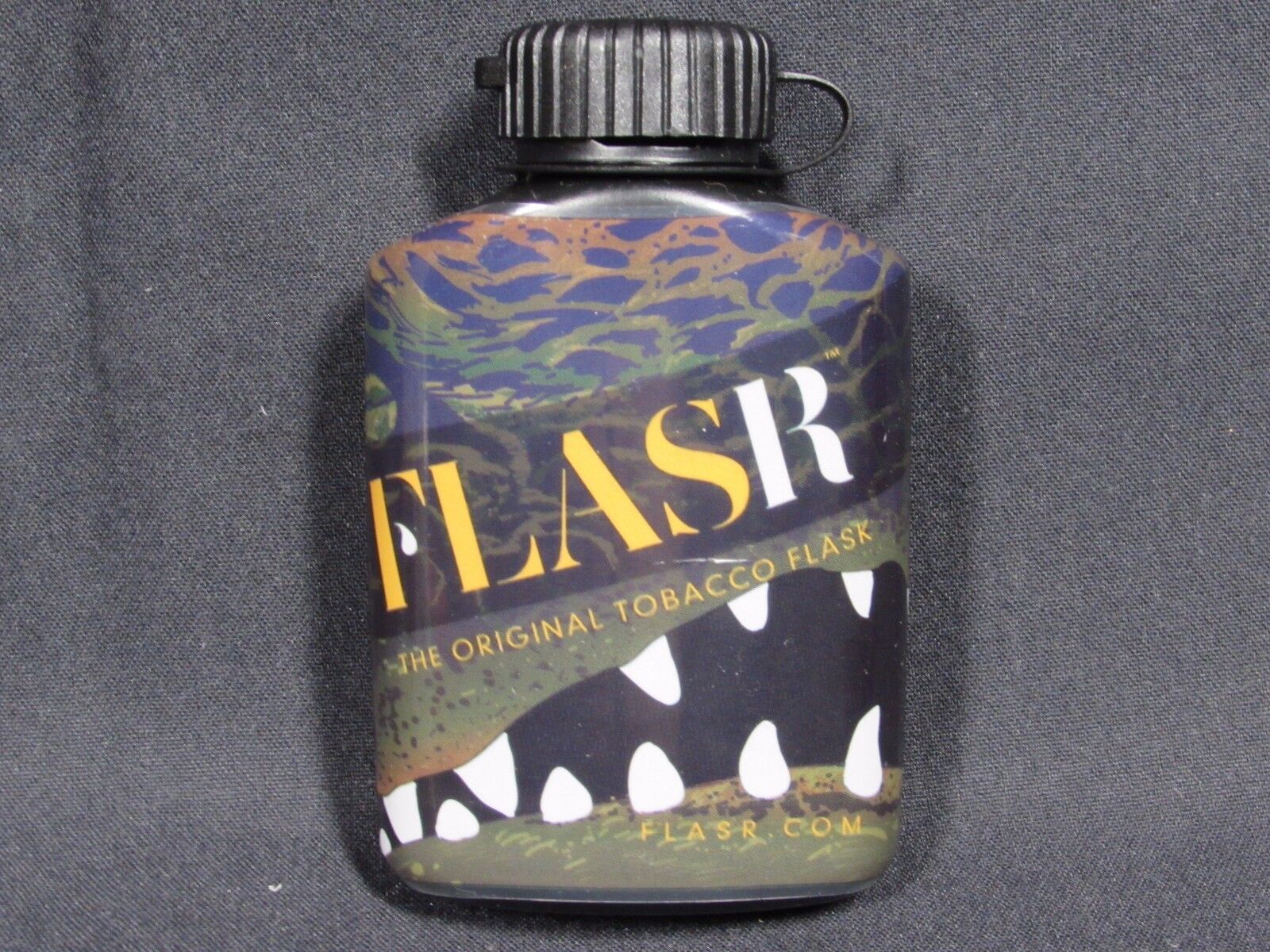 FLASR GENUINE Portable Disposable TOBACCO Spittoon Gator STYLE NEW 