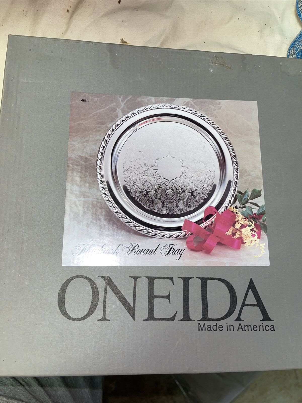 Vintage 1999 Oneida Silverplate Round 10” Serving Tray-Maybrook NIB