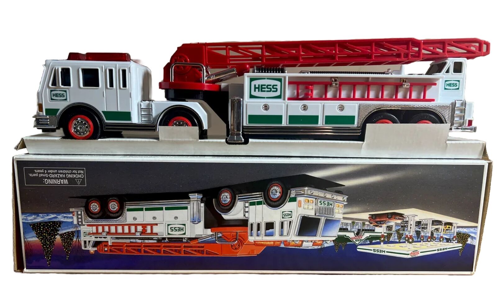 2000 Hess Toy Fire Truck - New in Box