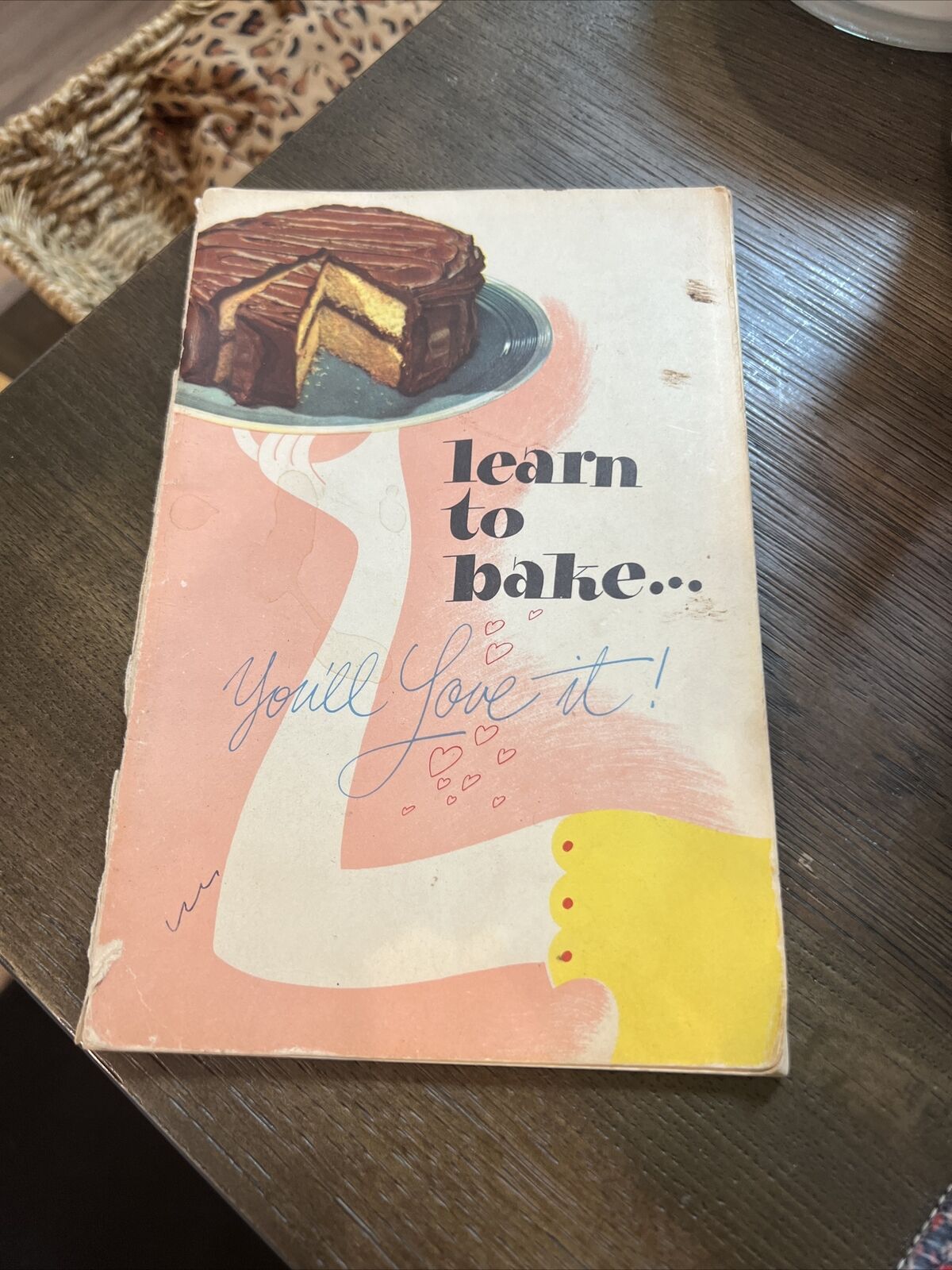VTG Mid Century 1947 “Learn to Bake, You\'ll Love It” General Mills Recipe Book