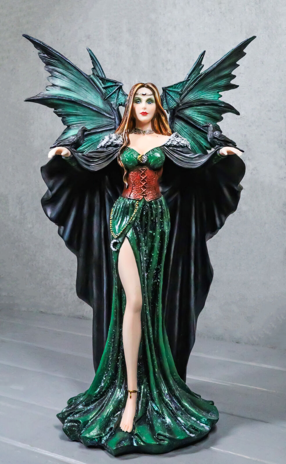 Large Gothic Dragon Fairy Queen In Long Green Robe With Ravens Statue 17\