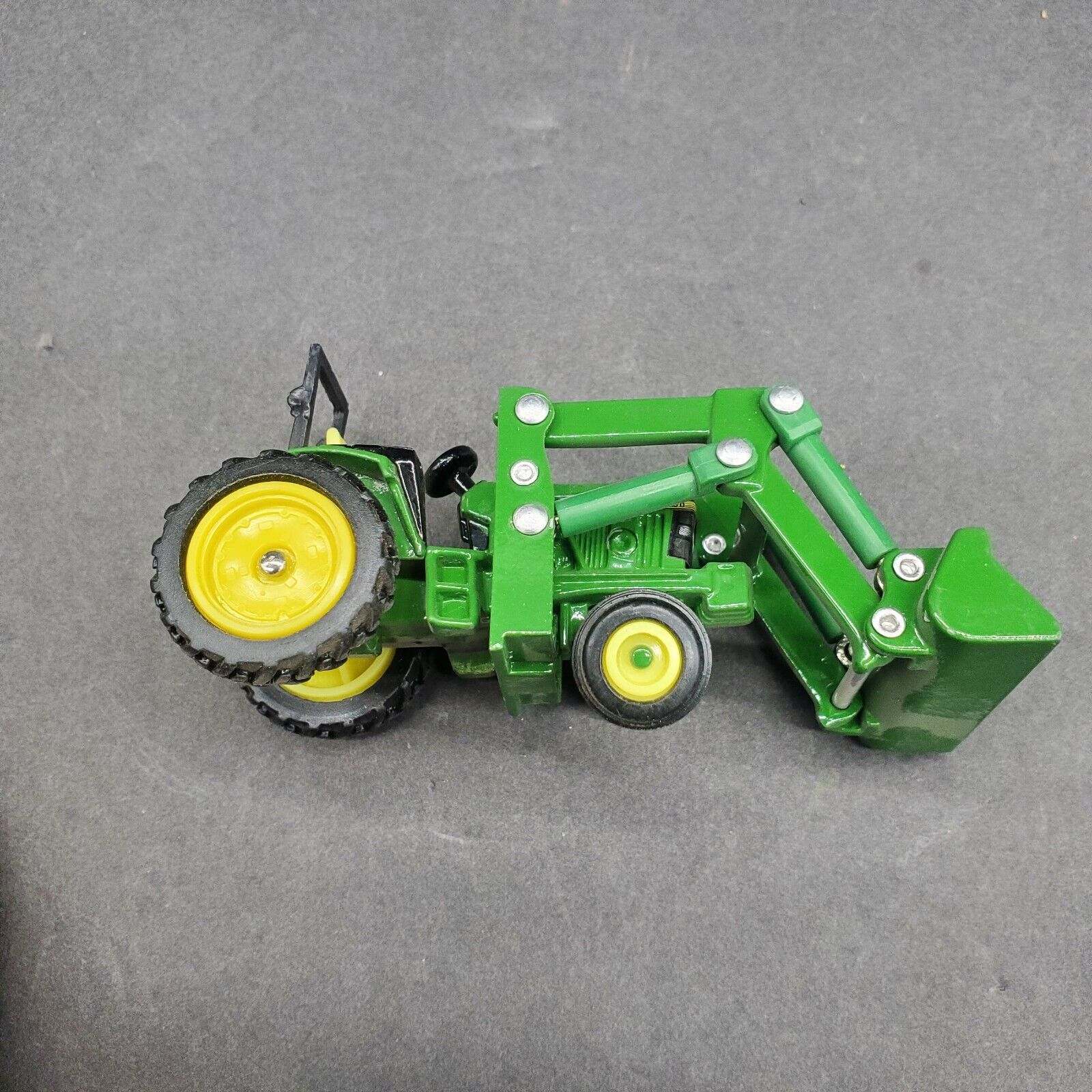 ERTL John Deere 6400 Tractor and Loader Diecast 1/64 Scale, Used No card