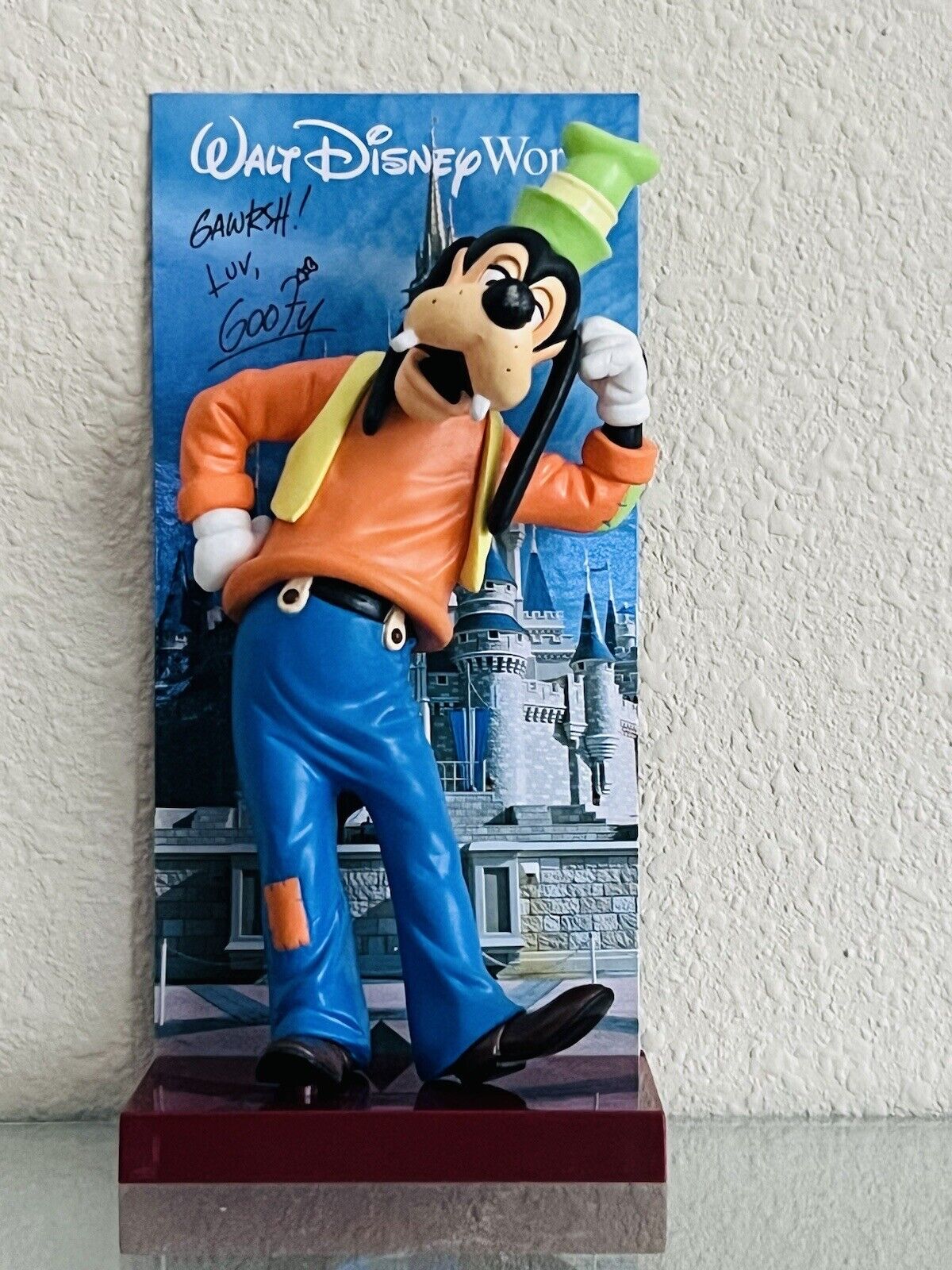 Disneyland Goofy Figurine  Rare Figure Doll  Disney Resort  Parks 2013