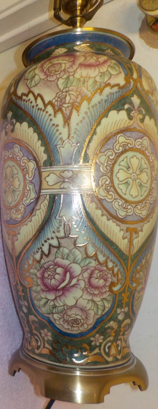 Stunning Wildwood Ginger JAR SHAPE  LAMP  HEAVY GOLD & ROSES