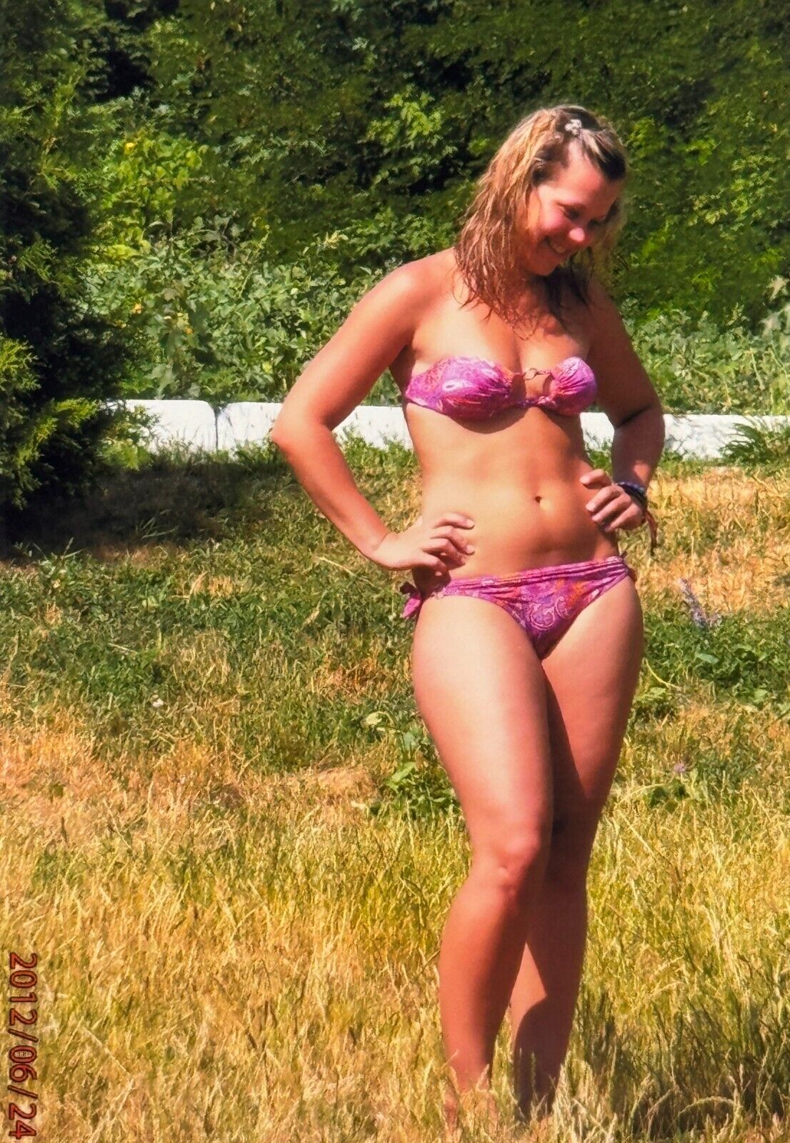 2012 Vintage Photo Curvy Pretty Young Woman Smile Female Beach Pink Bikini