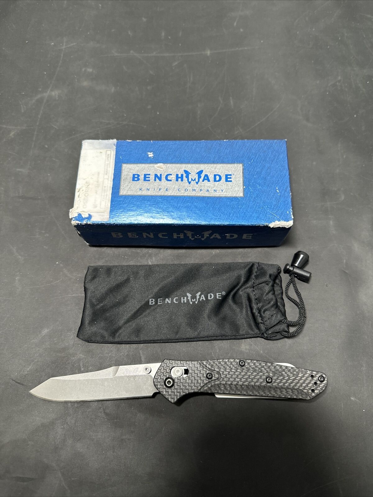 Benchmade 940-1 Knife, Plain Edge Reverse Tanto, Carbon Fiber Handle