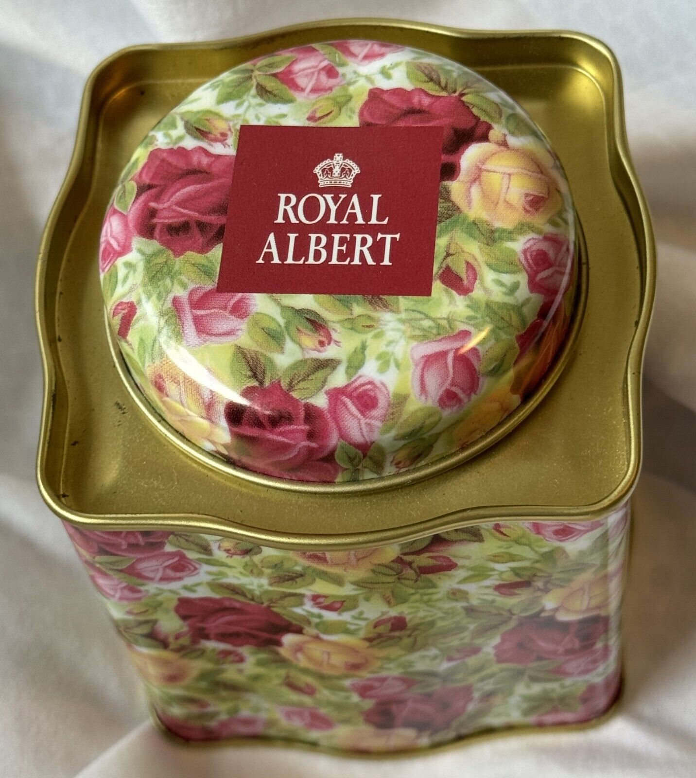 Royal Albert Old Country Roses Chintz Pattern Ceylon Tea 3.5\