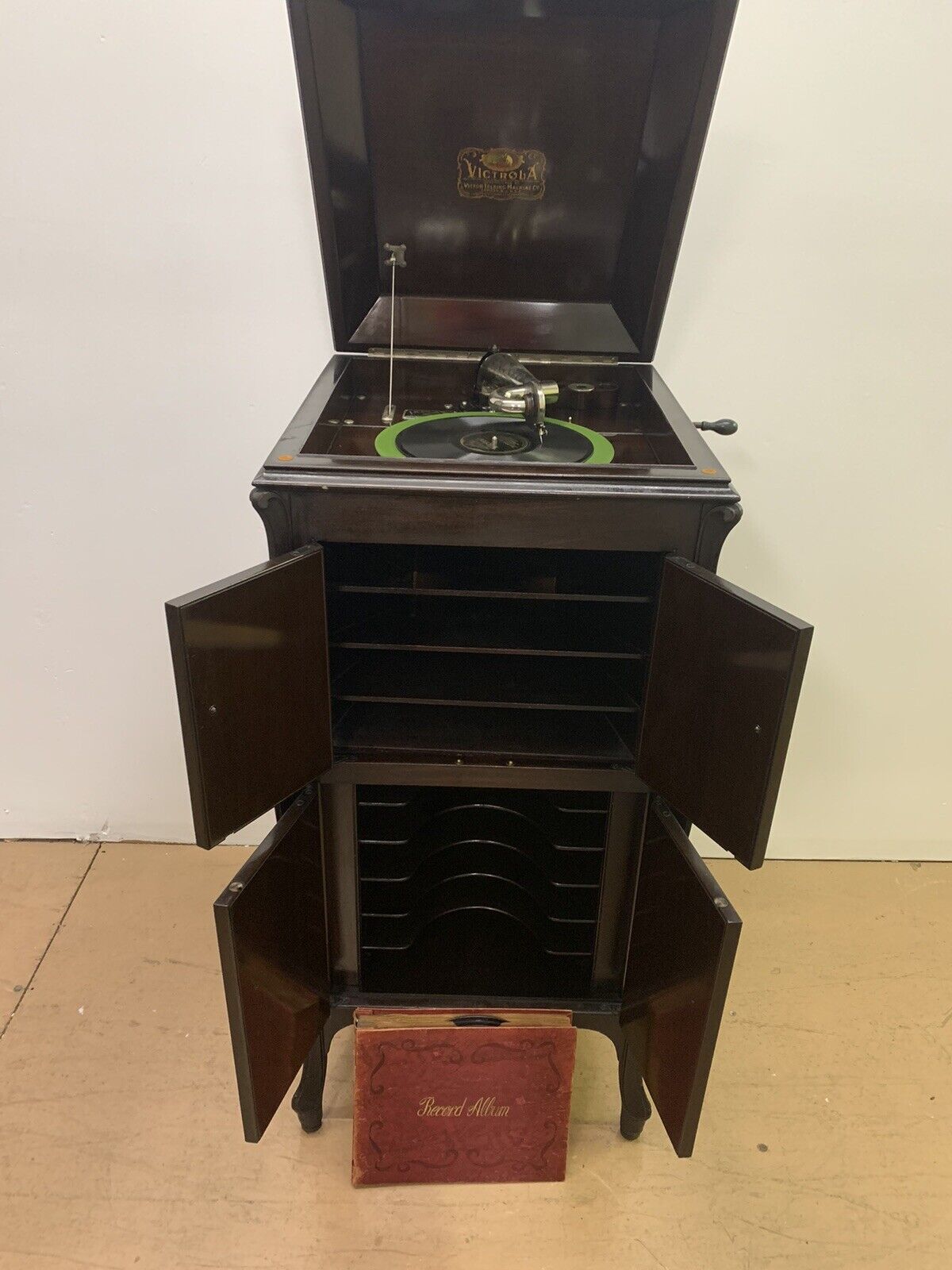 victrola collectible victor phonographs