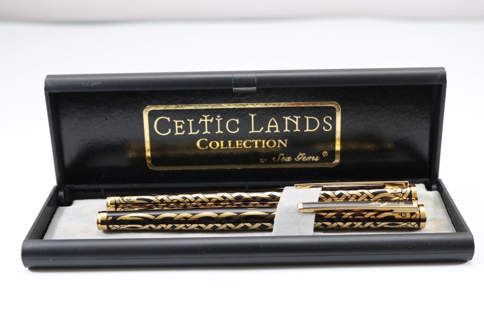Vintage Celtic Lands Collection by Sea Gems Fountain & Rollerball Pen Set