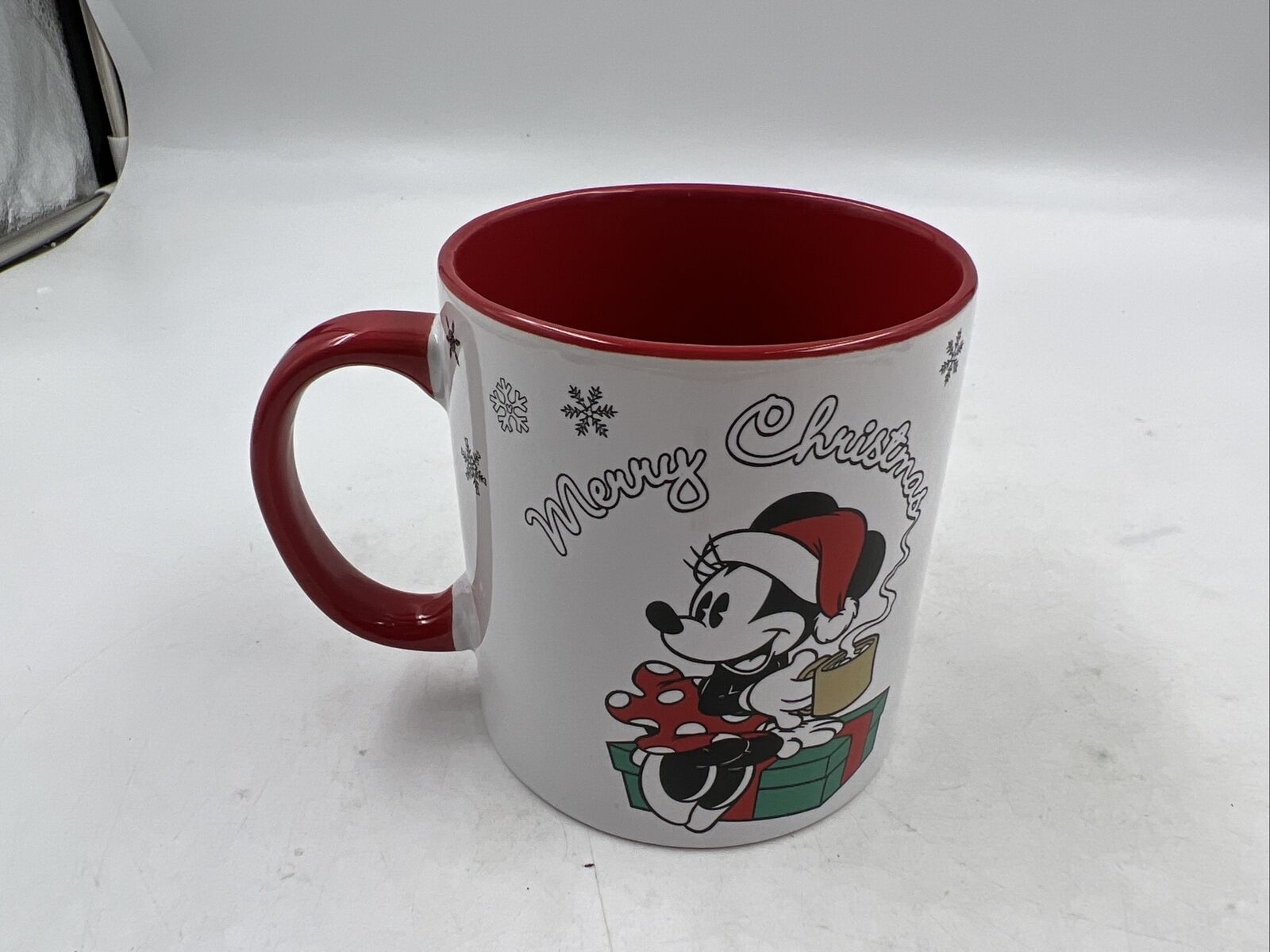 Disney Ceramic 20oz Minnie Mouse Merry Christmas Coffee Mug AA02B26019
