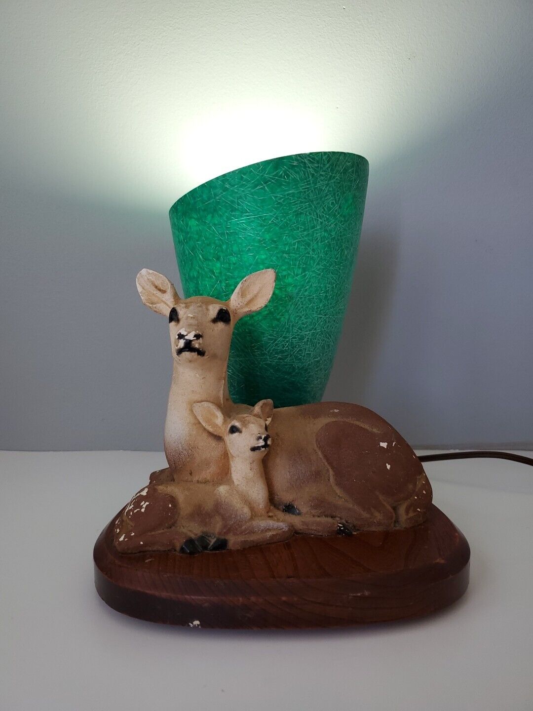 Vintage MCM Mak-Kraft Creations Deer and Fawn Table Accent Lamp Fiberglass Shade
