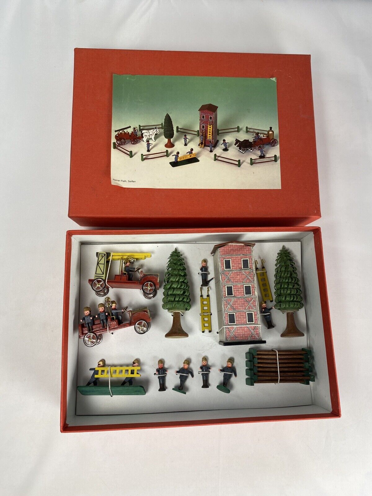 Reiner Flath Seiffen Erzgebirge Wooden Miniatures Germany Complete Firemen Set
