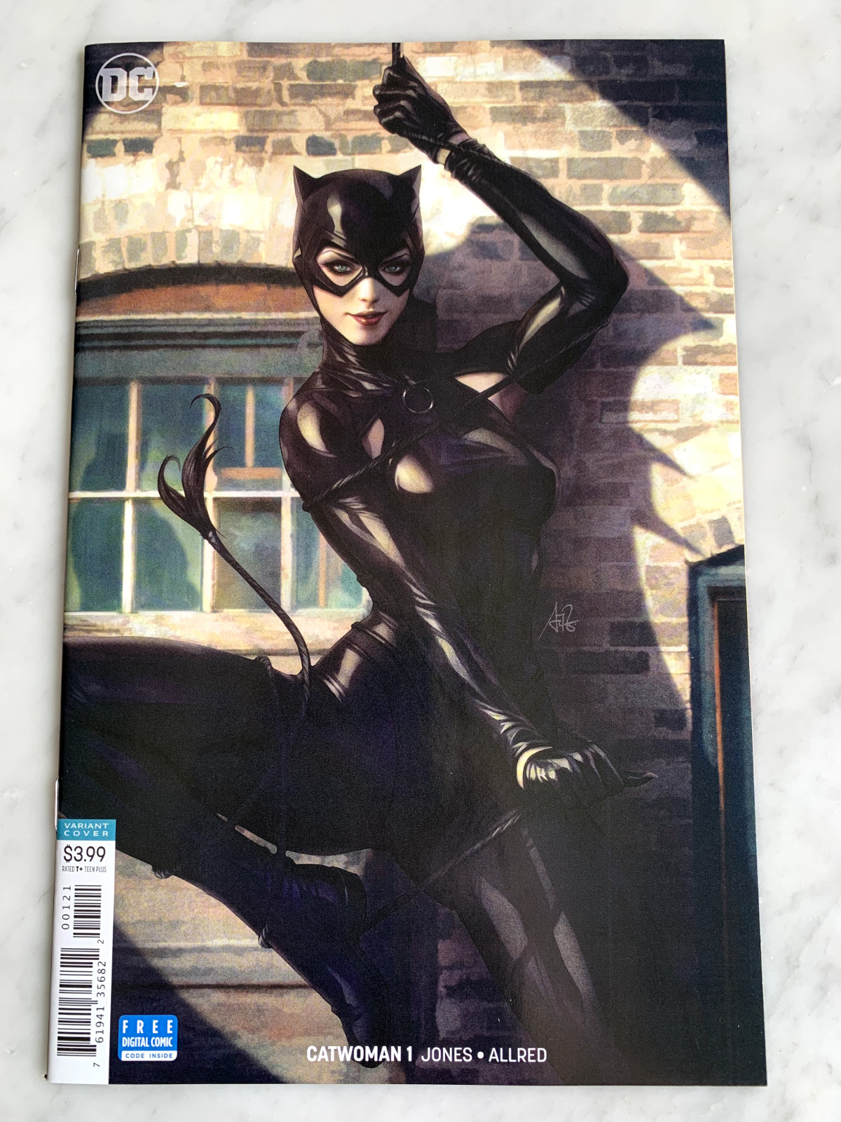 Catwoman #1 Gorgeous Variant by Stanley Artgerm Lau NM (DC, 2018)