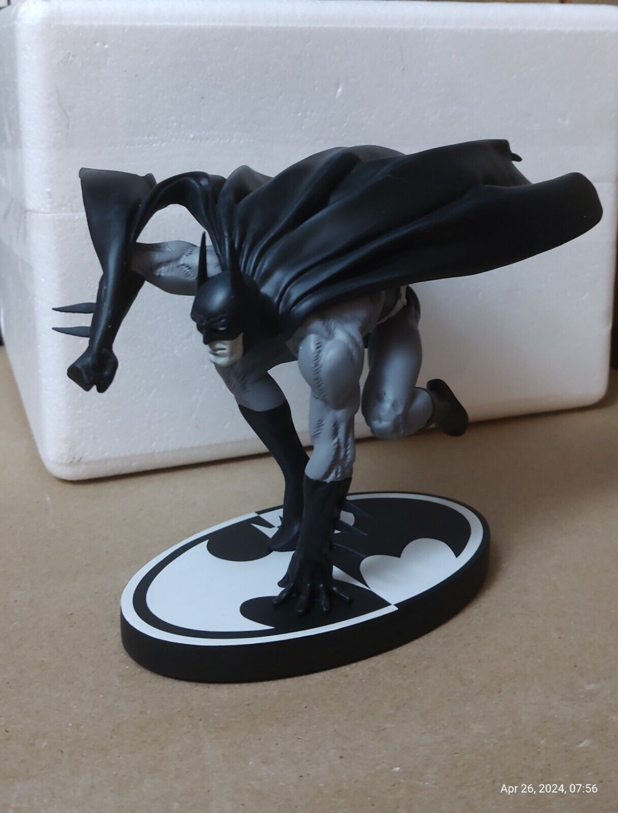 2006 DC Direct Batman: Black & White (Statue Mint/Box Damaged) Ltd Ed #545/3800