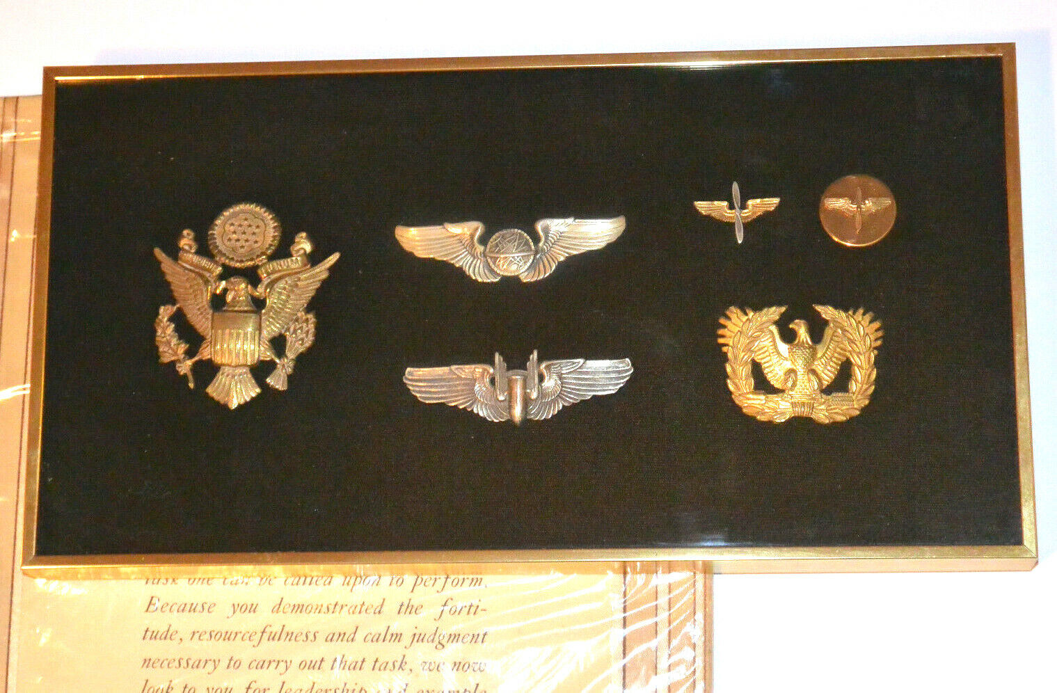 VTG WWII AAF, US ARMY AIR FORCE GUNNER & NAVIGATOR WINGS, BADGES & PINS FRAMED