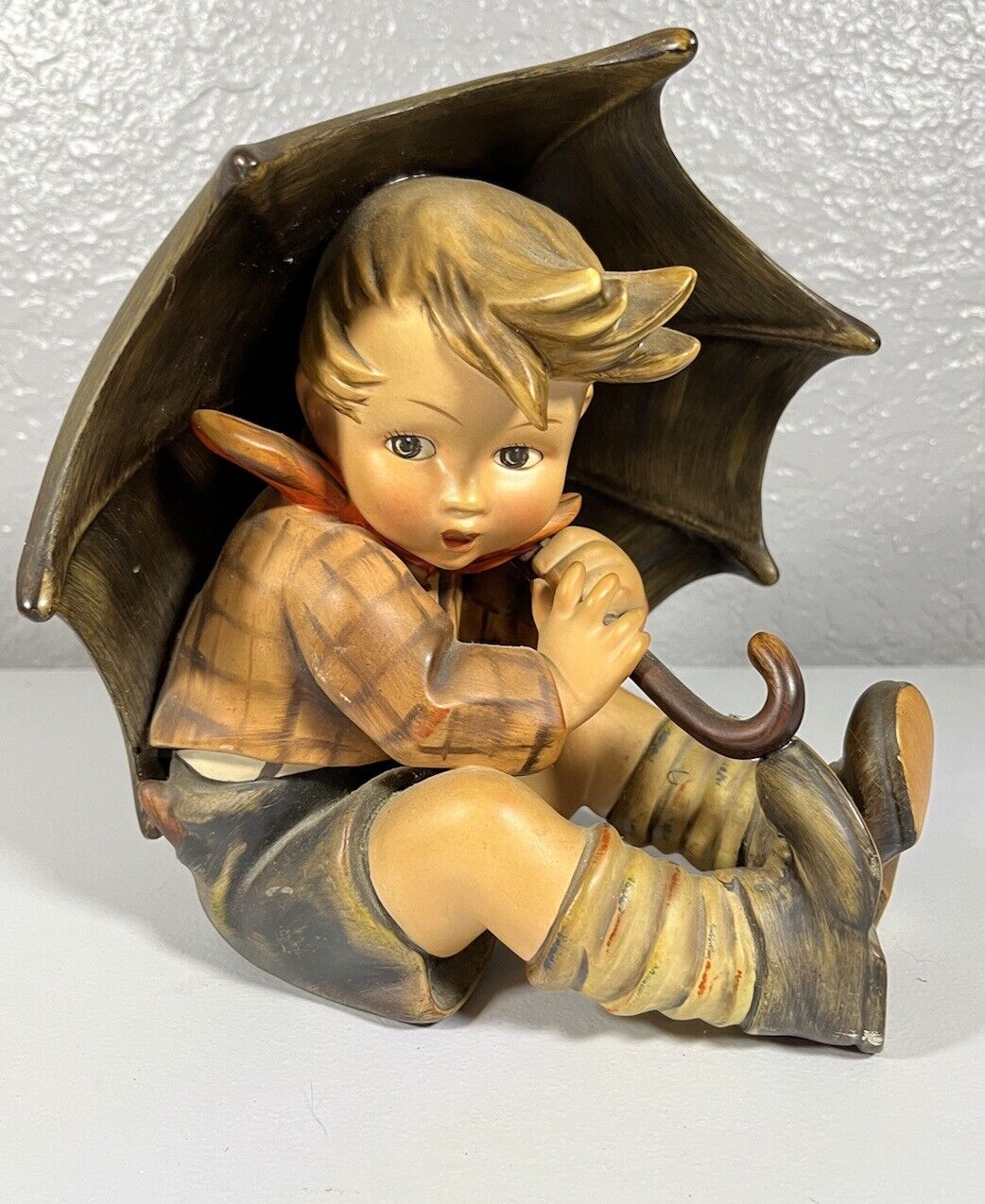 Goebel Hummel Figurine Large 8” High Umbrella Boy #152 A TMK3