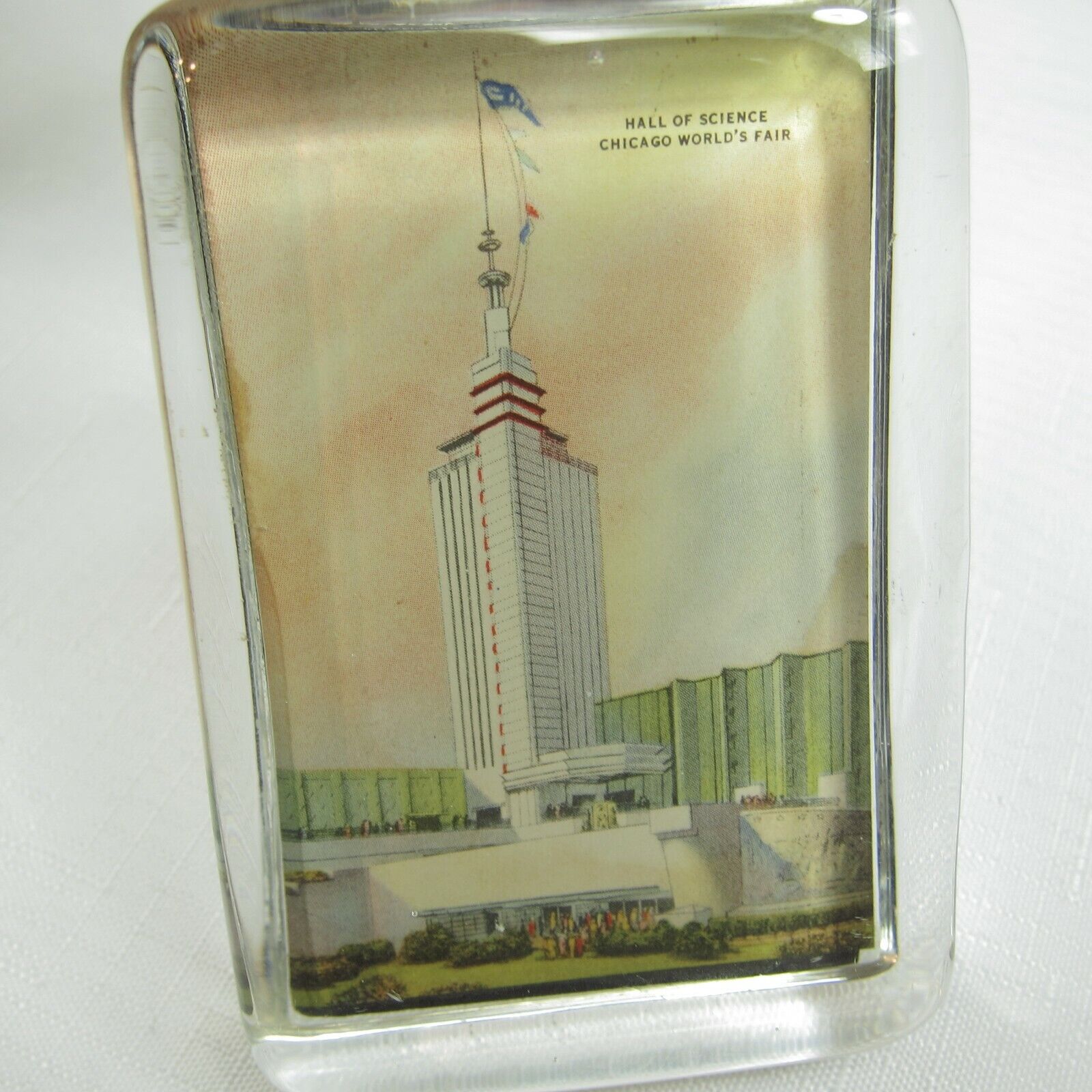 1933-1934 Chicago Worlds Fair Souvenir Glass Paperweight Hall of Science RARE