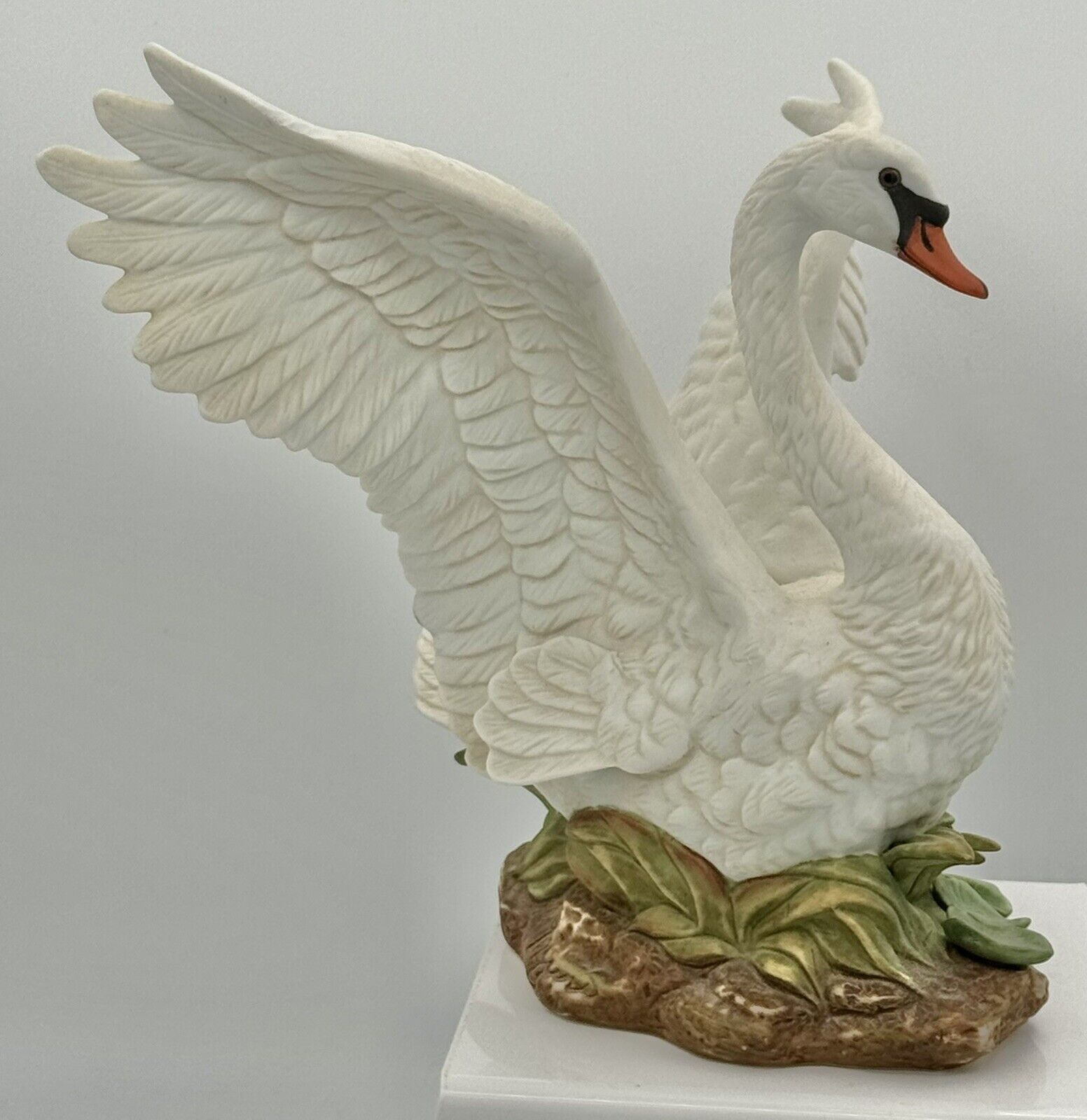 Vtg HOMCO Alter Interiors Masterpiece Porcelain MIZUNO Swan Figurine As Is