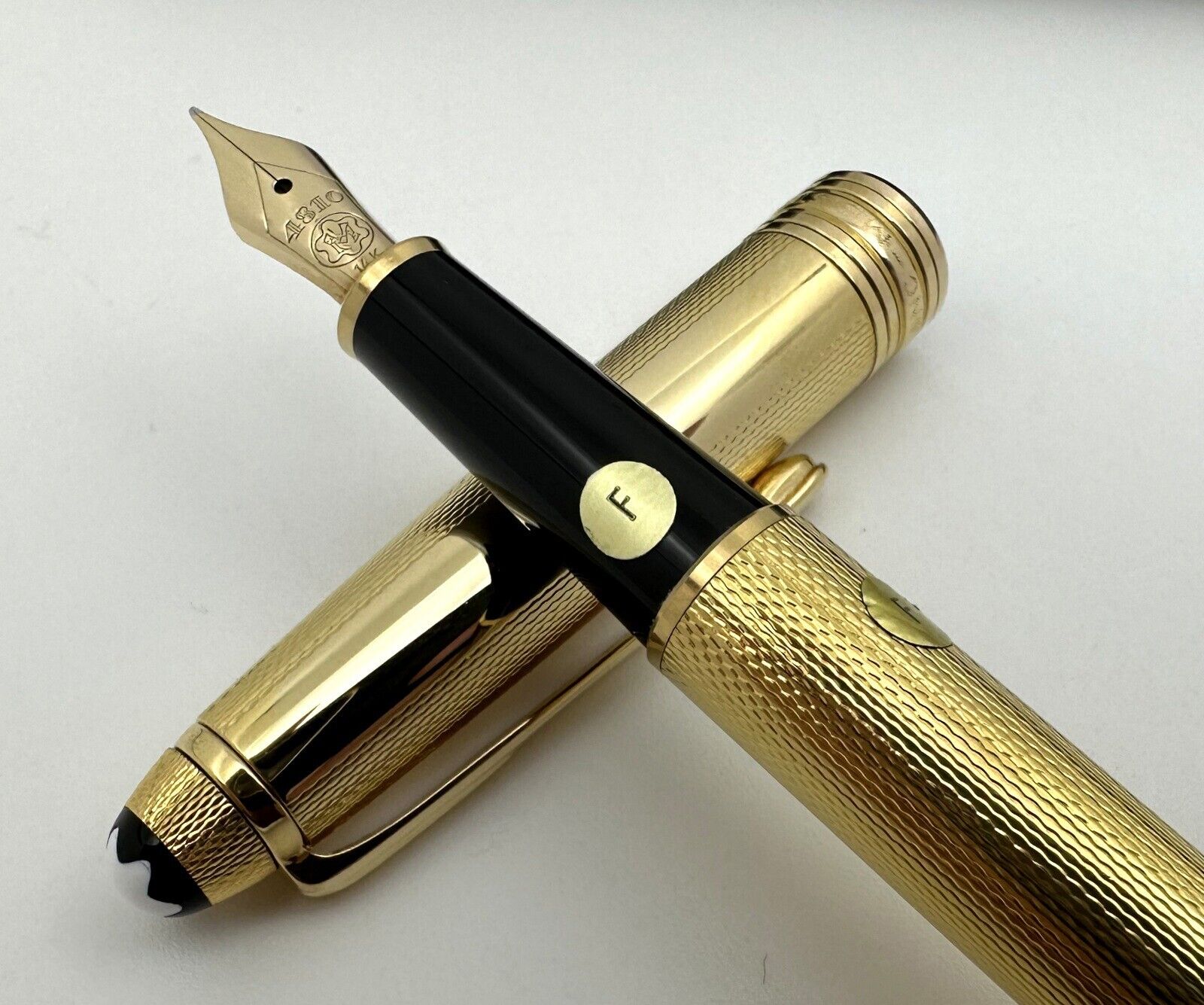 Montblanc Meisterstuck Solitaire Gold Plated Barley 144 Fountain Pen 14K Nib