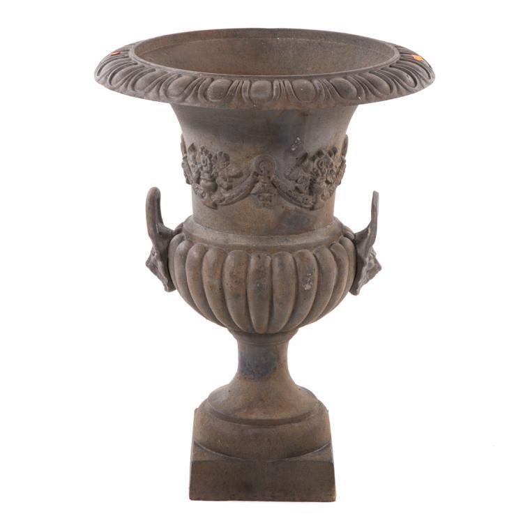 Victorian style cast iron campana urn Lot 1171