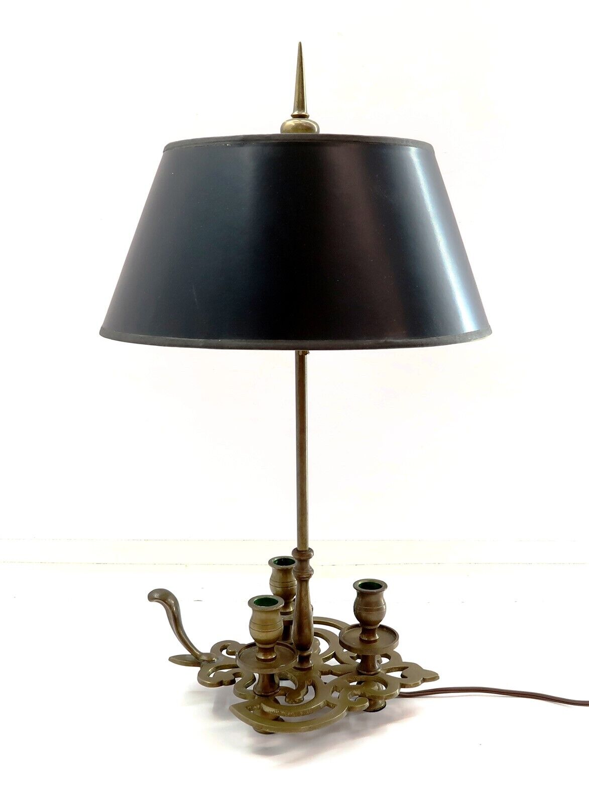 Vintage CHAPMAN Brass Lamp with Spike Finial 21\