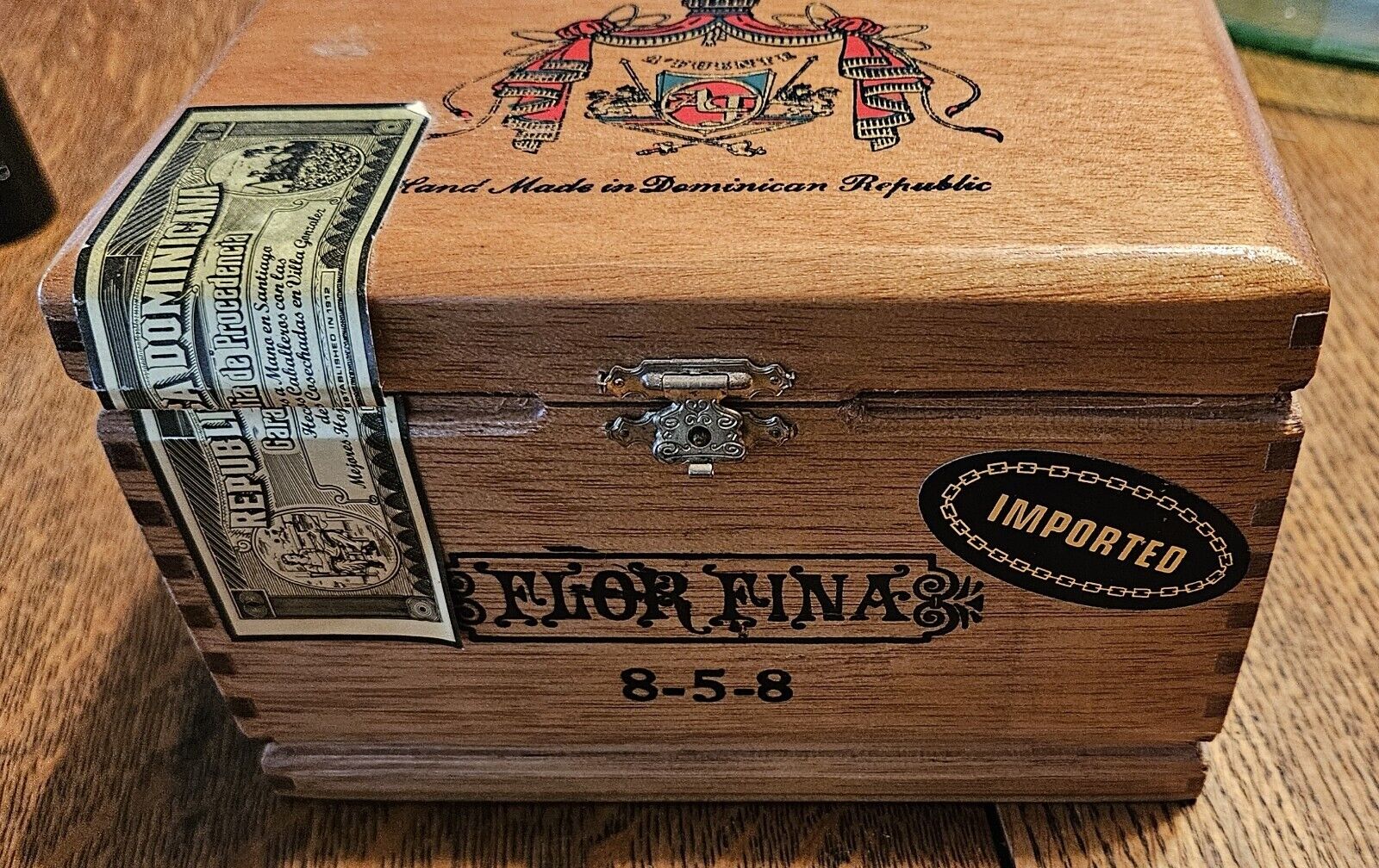 A. Fuente Flor Fina 8-5-8 Wooden Cigar Box Tobacciana Wood