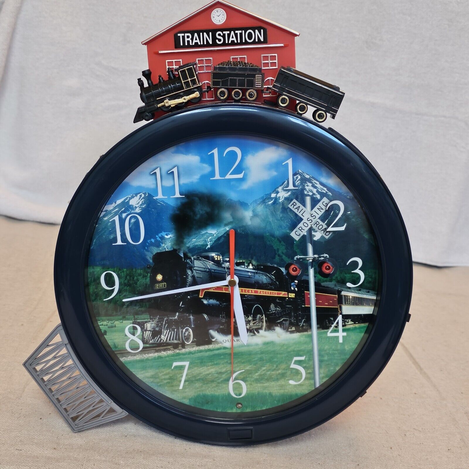Vintage Teltime American Pacific Model Train Clock QUARTZ RARE Train Never Used 
