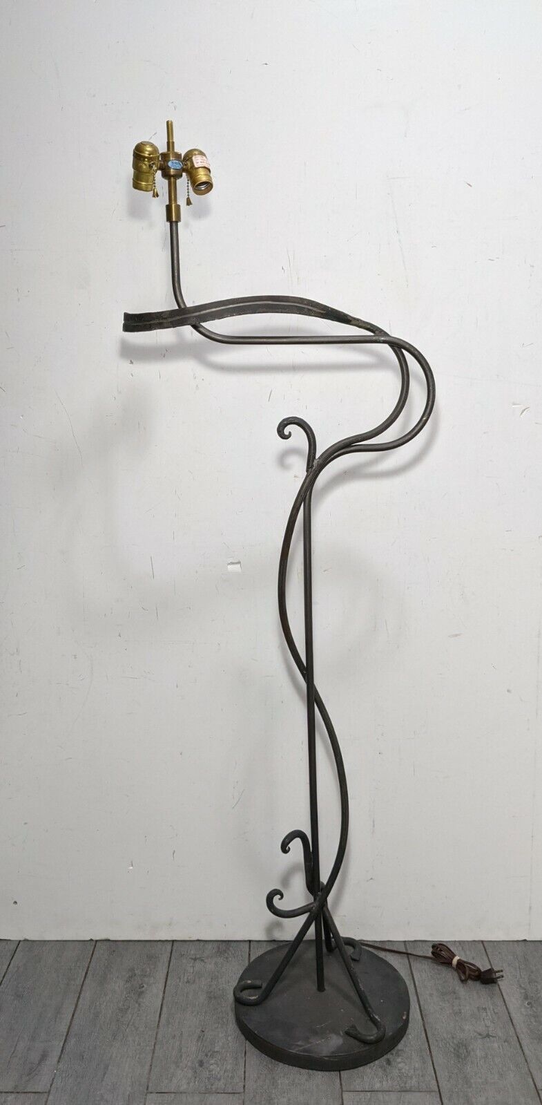 Vintage CHAPMAN Sculptural Wrought Iron Floor Lamp Brutalist/Abstract Gothic