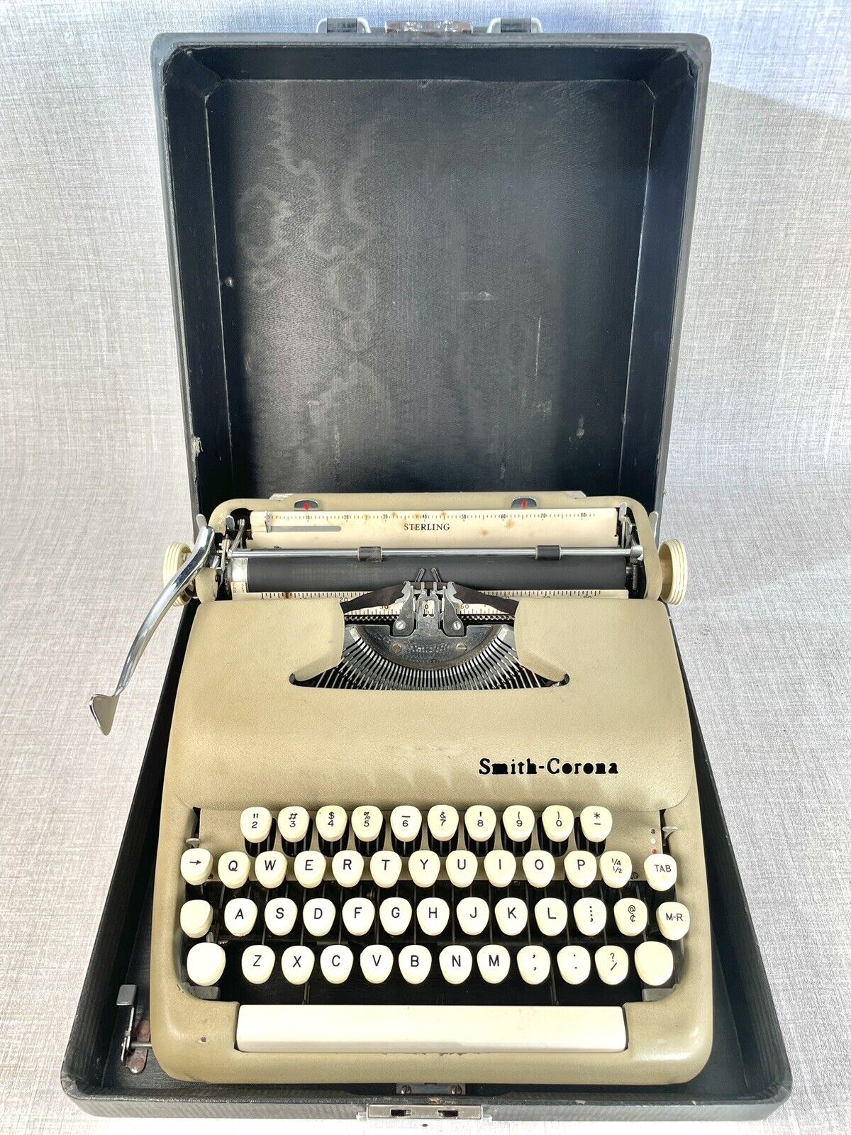 Smith Corona Typewriter H65432L Mid 20th Century With Case Working