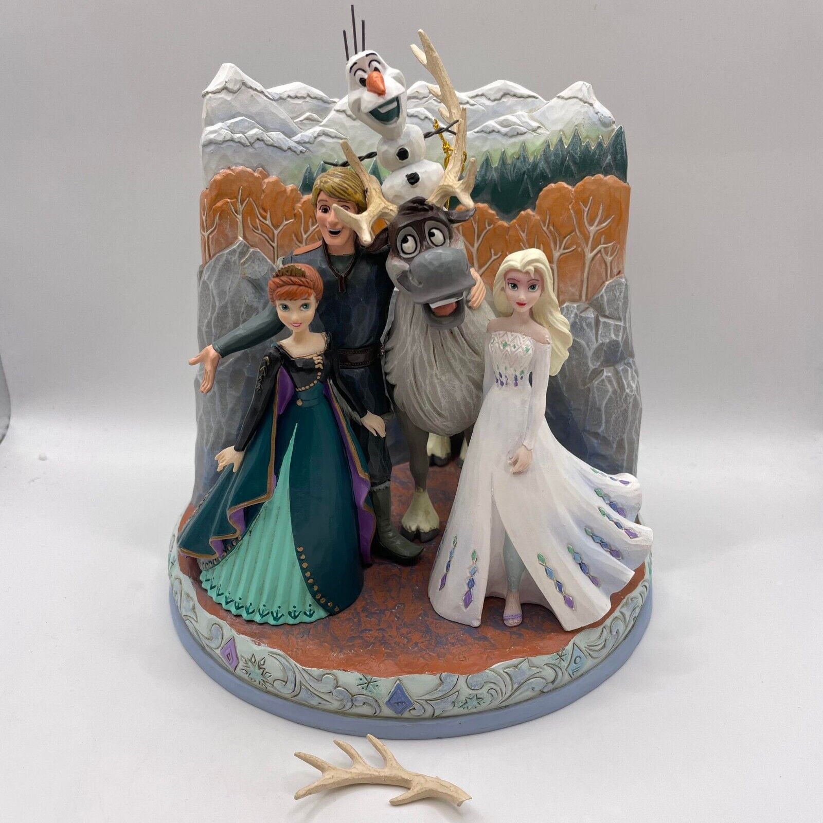 Disney Traditions Connected Through Love Frozen 2 Figurine 6013077 Damaged