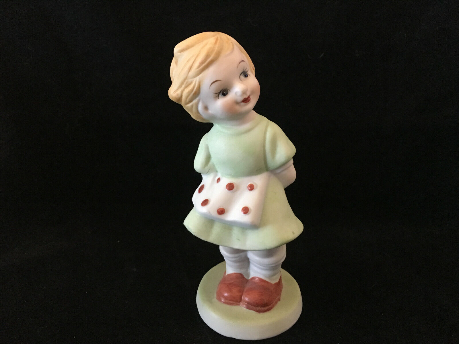 Vintage MOMS HELPER LITTLE GIRL WITH APRON Figurine NANCO