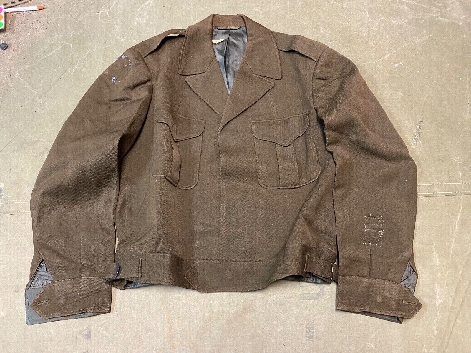 ORIGINAL WWII US ARMY OFFICER M1944 CLASS A IKE JACKET- MEDIUM/LARGE 42R