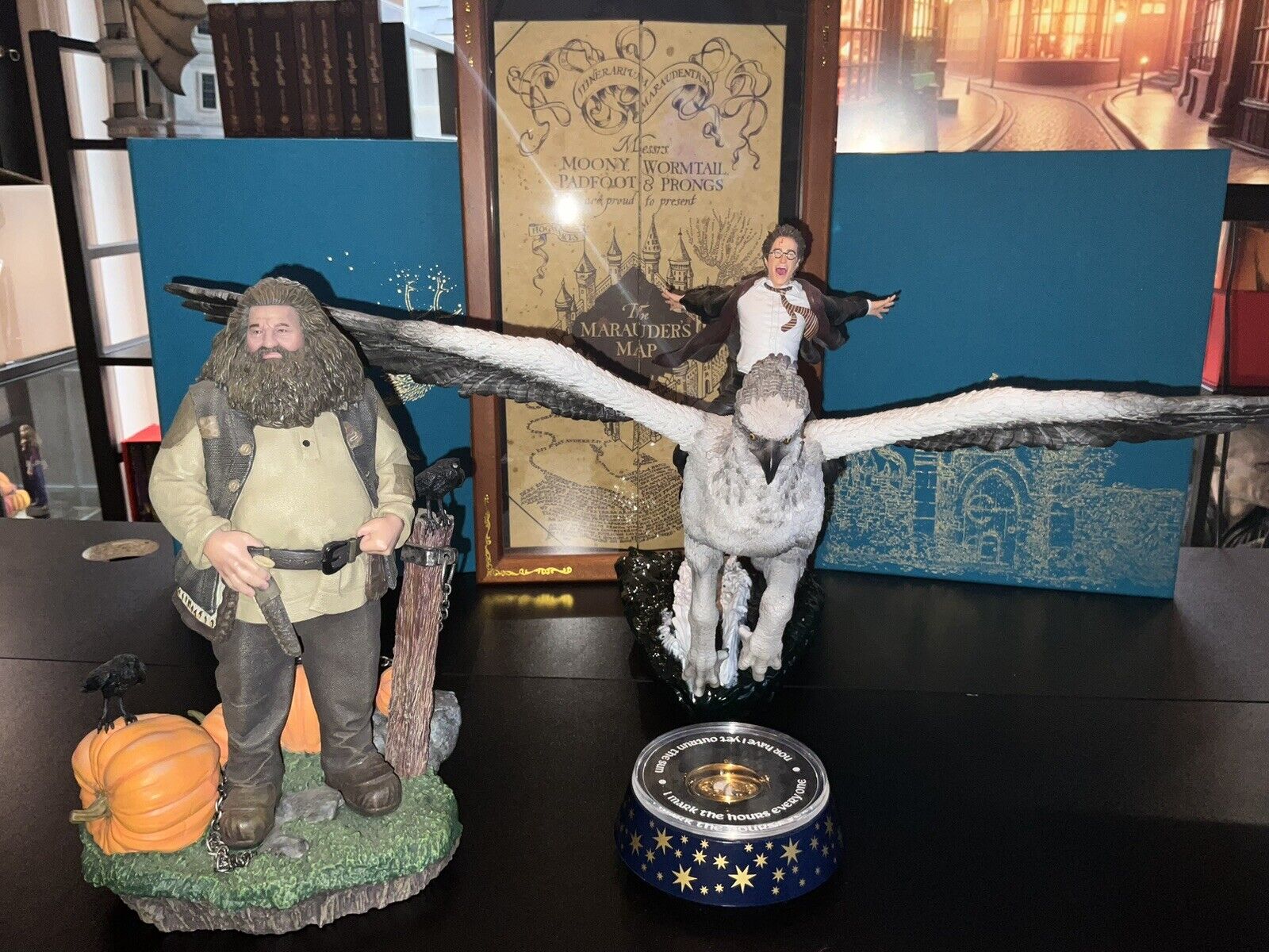 Very Special Harry Potter Prisoner of Azkaban statues + 1st Edition Illustrated
