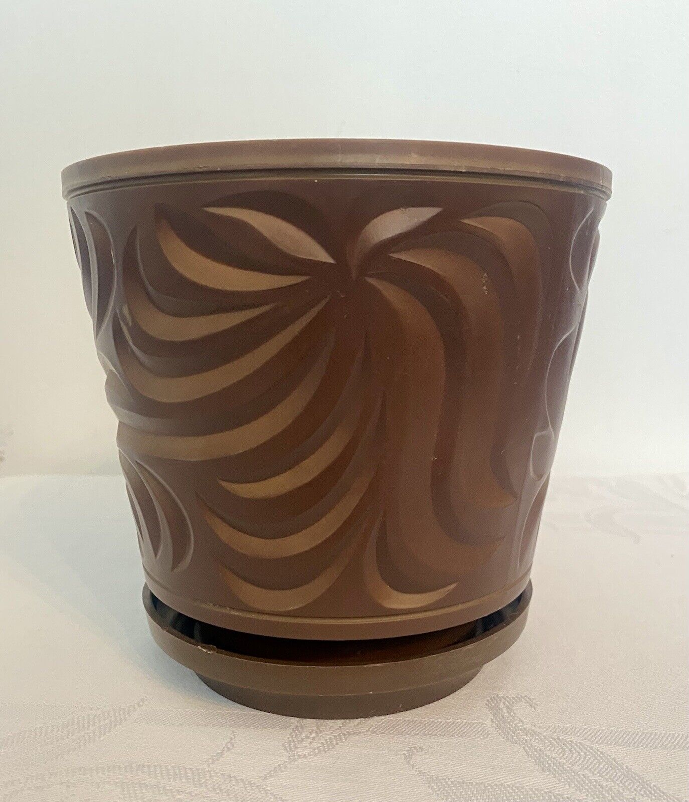 Vintage Rubbermaid Planter Flower Pot Carved Clay Brown Detachable Saucer Retro