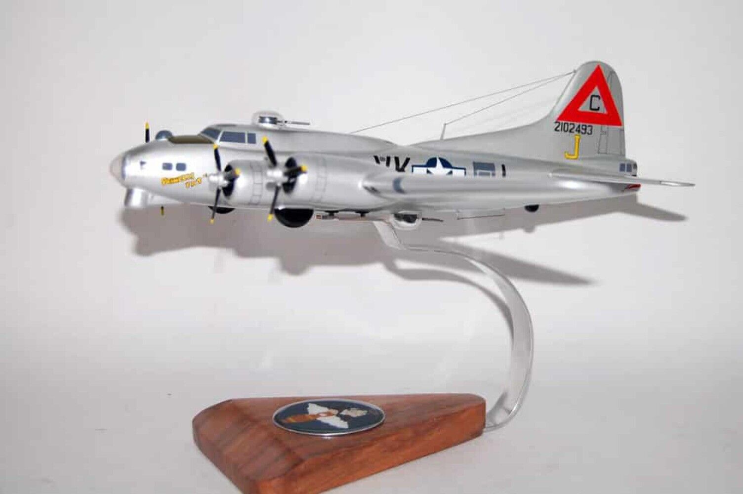 358th Bomb Squadron, 303rd Bomb Group \'Princess Pat\' B-17G Model, Mahogany