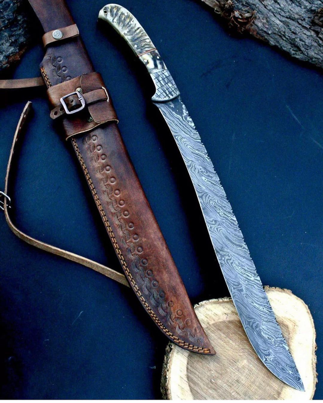 WILD CUSTOM HANDMADE 20 INCHES LONG IN DAMASCUS STEEL HUNTING LONG BOWIE KNIFE