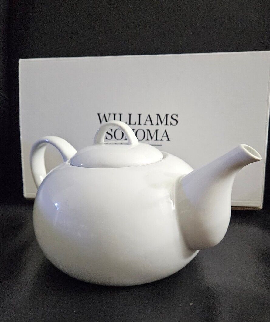 New Williams-Sonoma White High Fired Porcelain Teapot 47 Oz