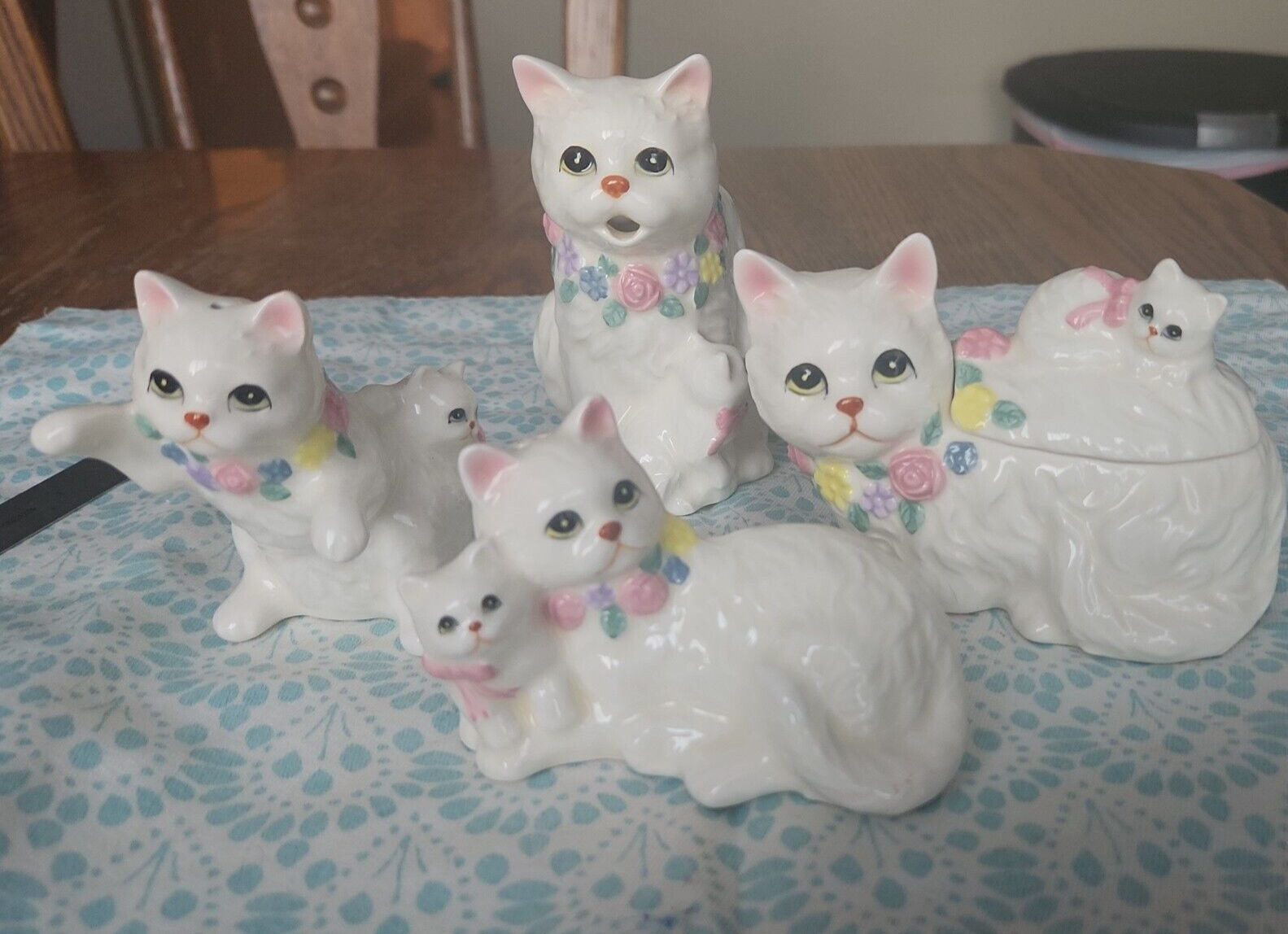 Vintage SAVOY Housewares Cat Kitten Sugar Bowl w/Lid, Creamer Set salt & pepper