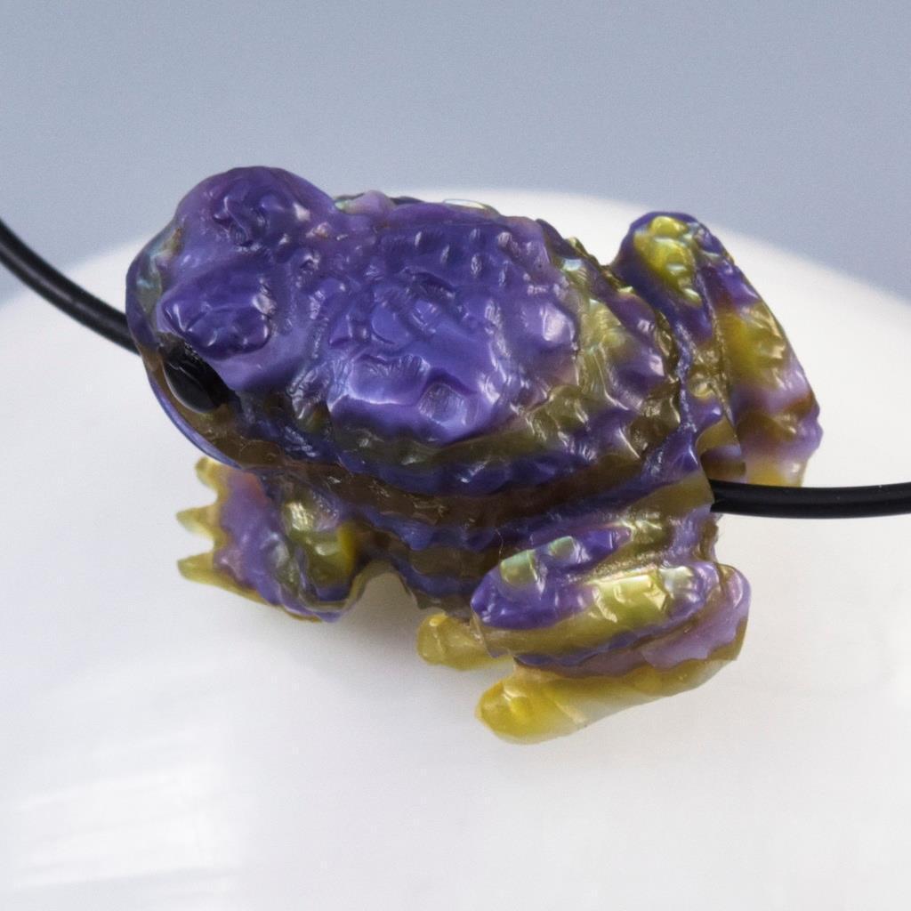 Baby Toad Frog Bead Multicolor Shell Carving Collection or Jewelry Design 4.20g